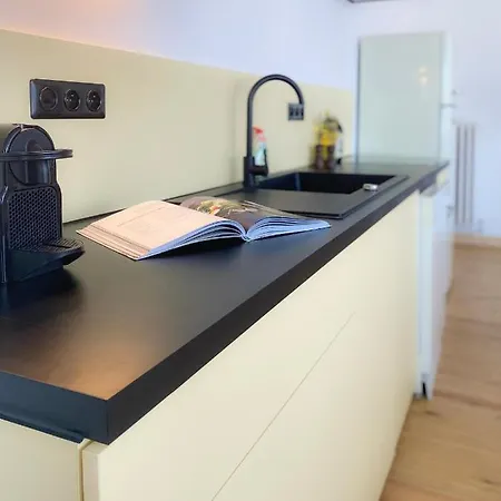 Family Floor - La Couronne - Authentiek Met Veel Lichtinval Apartamento *