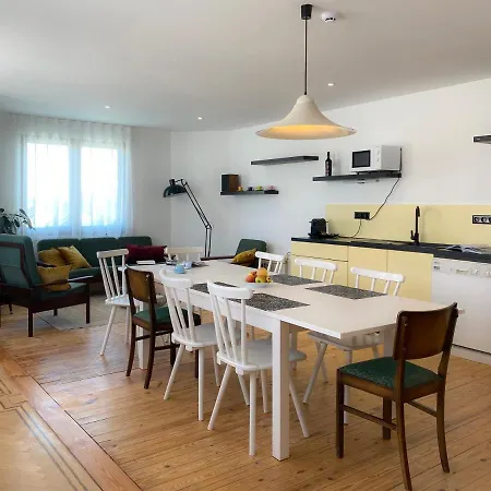 Apartament Family Floor - La Couronne - Authentiek Met Veel Lichtinval