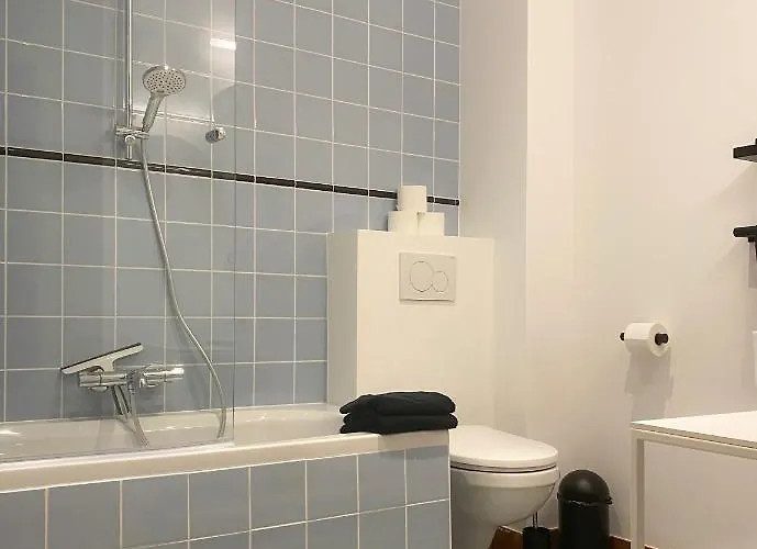 Family Floor - La Couronne - Authentiek Met Veel Lichtinval Ostend