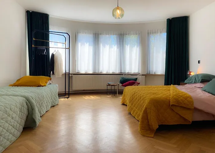 Family Floor - La Couronne - Authentiek Met Veel Lichtinval *