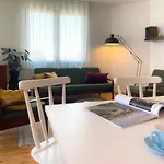 Family Floor - La Couronne - Authentiek Met Veel Lichtinval Ostend
