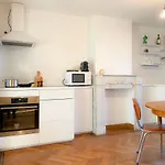 Family Floor - La Couronne - Authentiek Met Veel Lichtinval *