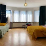 Family Floor - La Couronne - Authentiek Met Veel Lichtinval *
